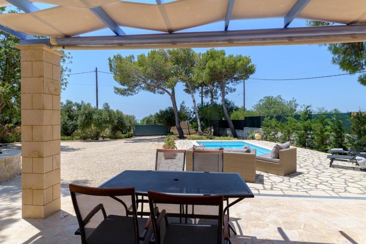 Villa Ponderosa Lixouri Esterno foto