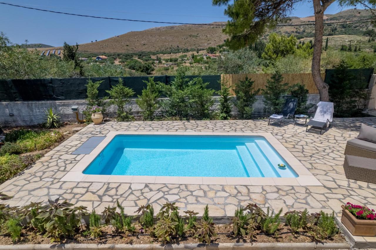 Villa Ponderosa Lixouri Esterno foto