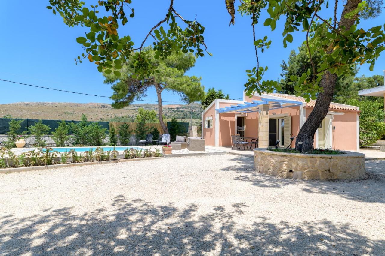Villa Ponderosa Lixouri Esterno foto